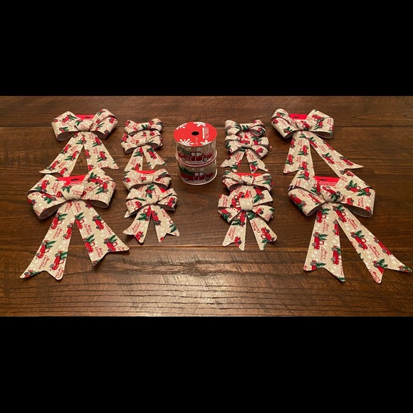 Christmas Farmhouse Red Truck With Christmas Tree Bows & Christmas Ribbon Set - Picture 16 of 16